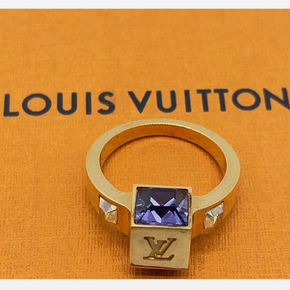 💝 Auth LOUIS VUITTON set of Gamble Necklace, Earrings, and Ring 💝 - Picture 5 of 10